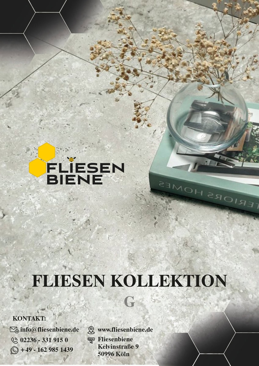 Eine moderne Broschüre mit grauem Fliesendruck und einem Glas mit Pflanzen darauf.
